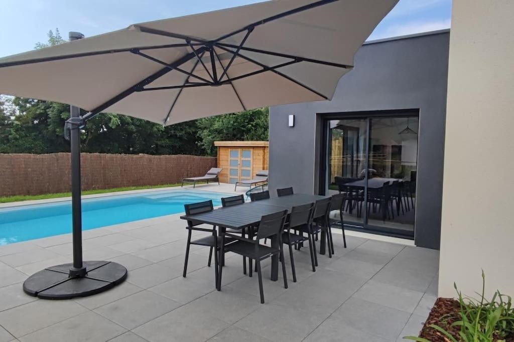 Holiday home Maison Neuve Avec Piscine Chauffee De Mai A Septembre A 6 Minutes De La