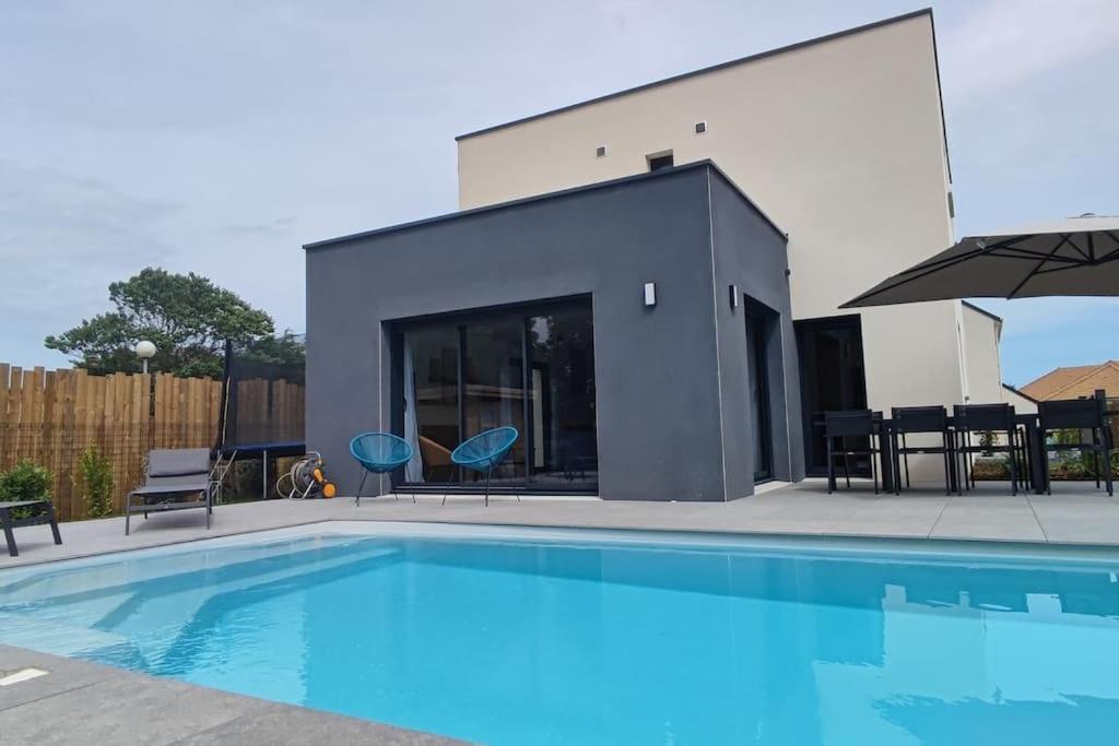 Maison Neuve Avec Piscine Chauffee De Mai A Septembre A 6 Minutes De La *
