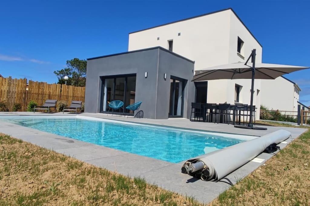 Maison Neuve Avec Piscine Chauffee De Mai A Septembre A 6 Minutes De La *